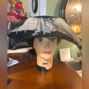 Vintage Black and White Wide-Brim Hat w/feathers by Leslie James CA costume
